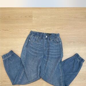 Blank NYC Denim Elastic Waist Jeggings